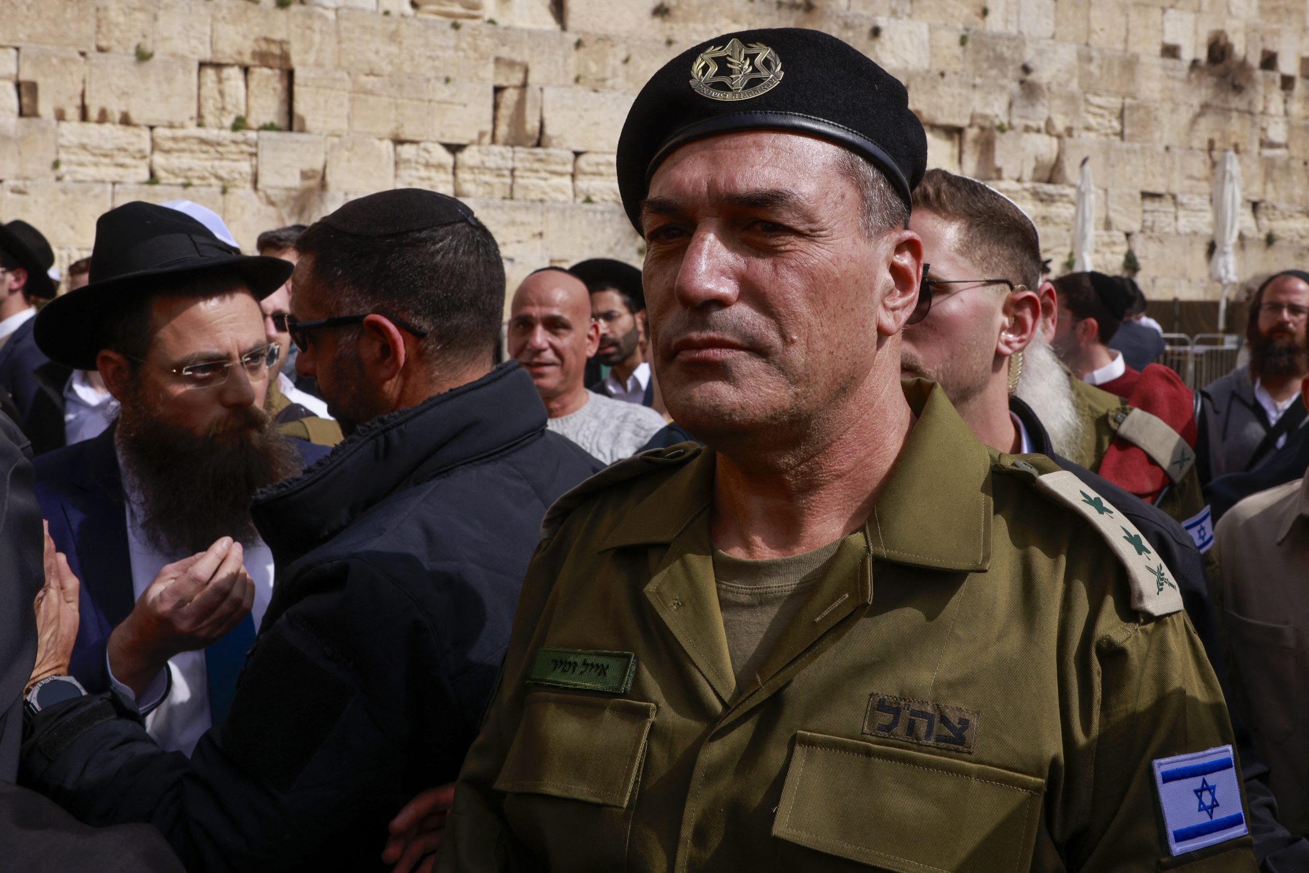 O tenente-general Eyal Zamir toma posse nesta quarta (5) como novo comandante do IDF, o exército israelense/MENAHEM KAHANA/AFP