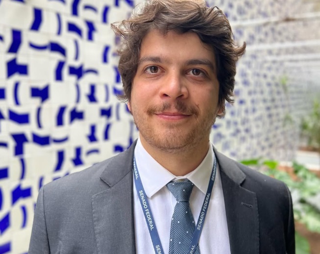 Neto de Rubens Paiva estará em Porto Alegre em abril para receber a Comenda Porto do Sol