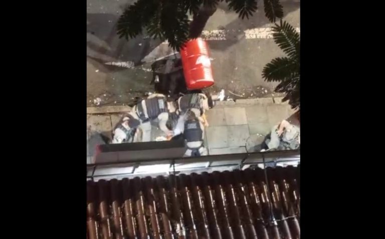 Manifestação exige o fim da violência policial em Porto Alegre