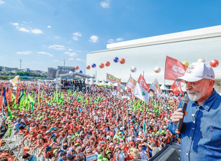 Fim da jornada 6x1 e combate à pejotização são prioridades da esquerda no 1º de maio