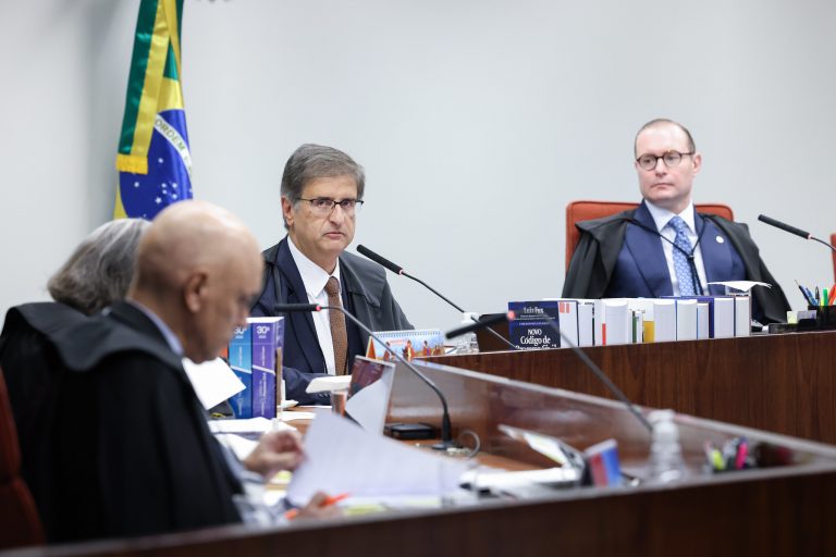 Ministros do STF rejeitam todos os pedidos das defesas de acusados por tentativa de golpe