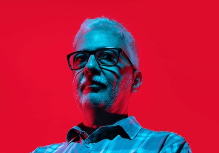 Carlos Castelo estreia na literatura de horror com Dentro de Mim Mora a Sombra