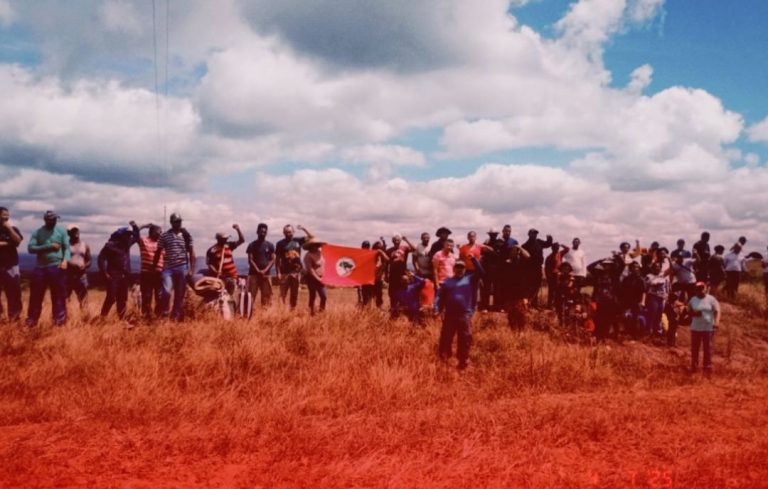 MST ocupa área de fazenda denunciada por trabalho escravo em Goiás