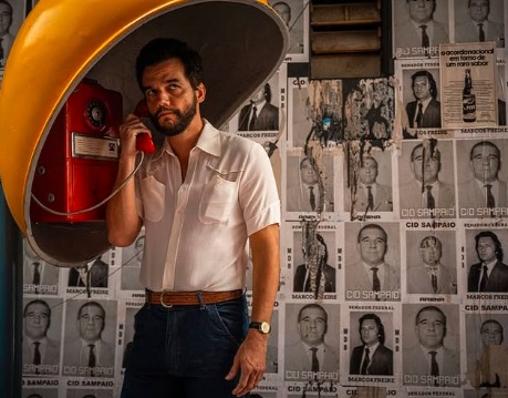 Filme brasileiro 'O Agente Secreto' é aplaudido de pé em sua estreia no festival de Cannes