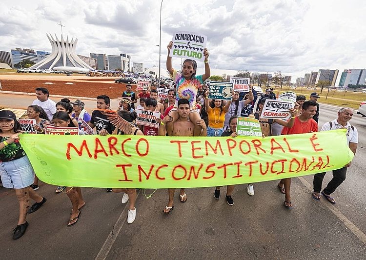 Atraso na demarcação de terras indígenas leva a degradação de biomas, mostra estudo do ISA