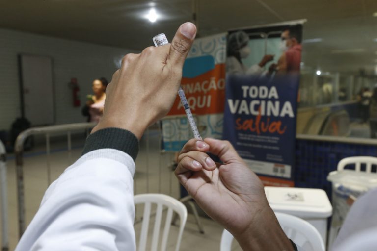 Vacina contra influenza entra no calendário de rotina para grupos prioritários; saiba quem são