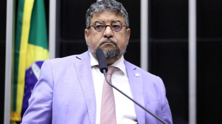 Quaquá lança candidatura e corrida à presidência do PT já tem cinco nomes, todos homens