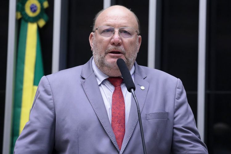 No Equador, deputado brasileiro denuncia golpe eleitoral no país e alerta para repressão