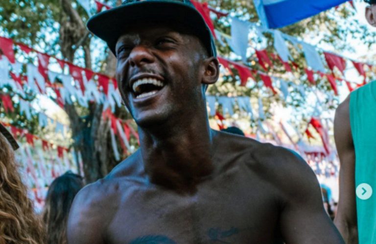 'Justiça por Vitinho': moradores de Caraíva se mobilizam após morte de jovem em ação policial