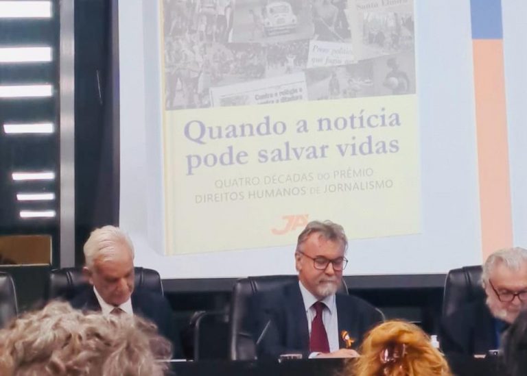 Livro conta como o jornalismo pode salvar vidas