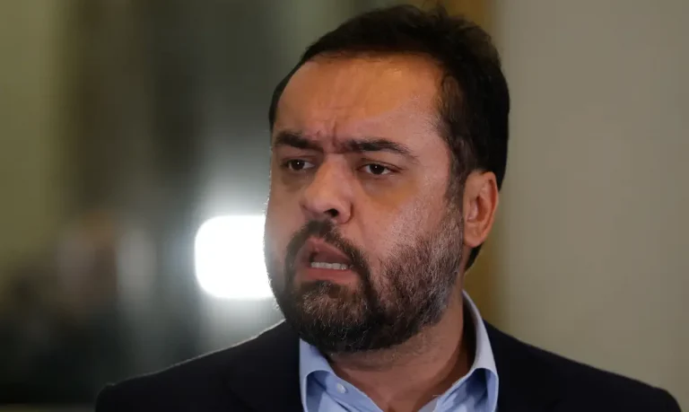 Cerca de 90% dos fuzis apreendidos no RJ vêm dos Estados Unidos, diz Claudio Castro