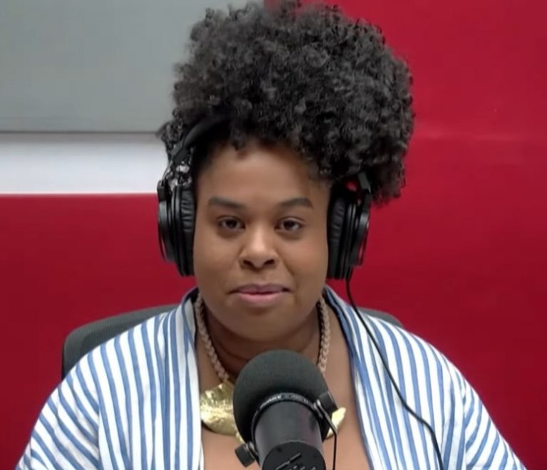 'Não sentamos à mesa em pé de igualdade': Abong defende renovação da participação social