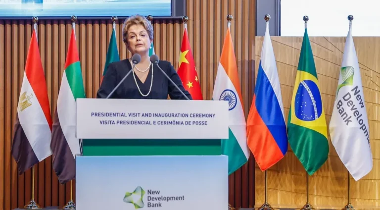 Dilma participa de seminário online sobre papel do Banco do Brics