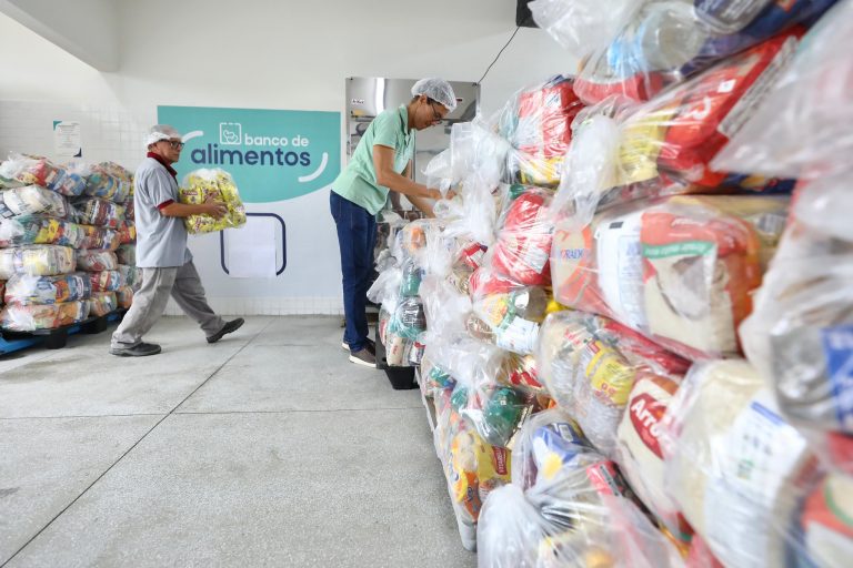 Ministro de Lula tem dia de agendas para fortalecer combate à fome e à pobreza em Pernambuco