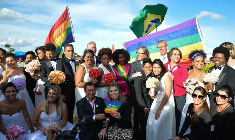 Casamento entre mulheres cresce 5,9% e é recorde em 2023, mostra IBGE