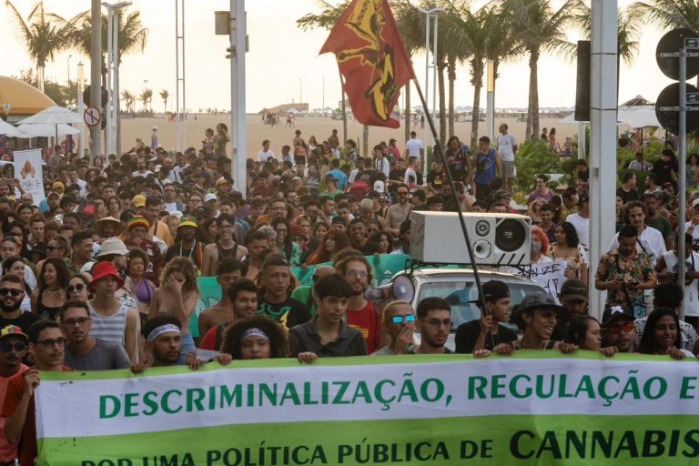 No Ceará, movimentos populares lutam pela regulamentação da Cannabis para fins medicinais