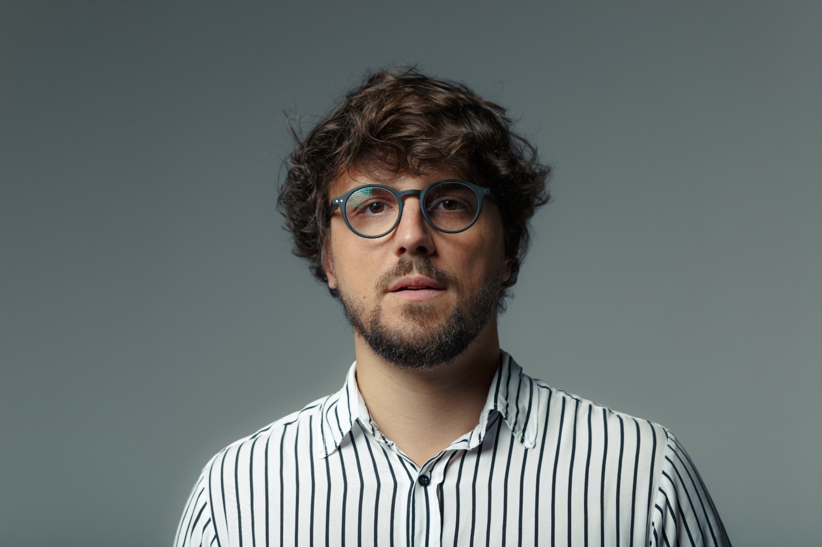 Renan Quinalha analisa avanços e retrocessos no mês do orgulho e denuncia impactos da LGBTfobia institucional