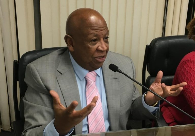 'Cadeia não é solução para o racismo, mas lei tem que ser aplicada', diz Hédio Silva Jr.