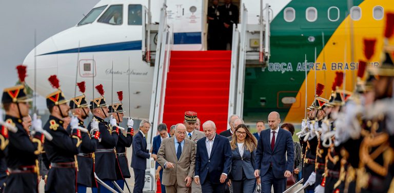 No retorno da França, Lula terá encontro com chefes Estado e governo do Caribe