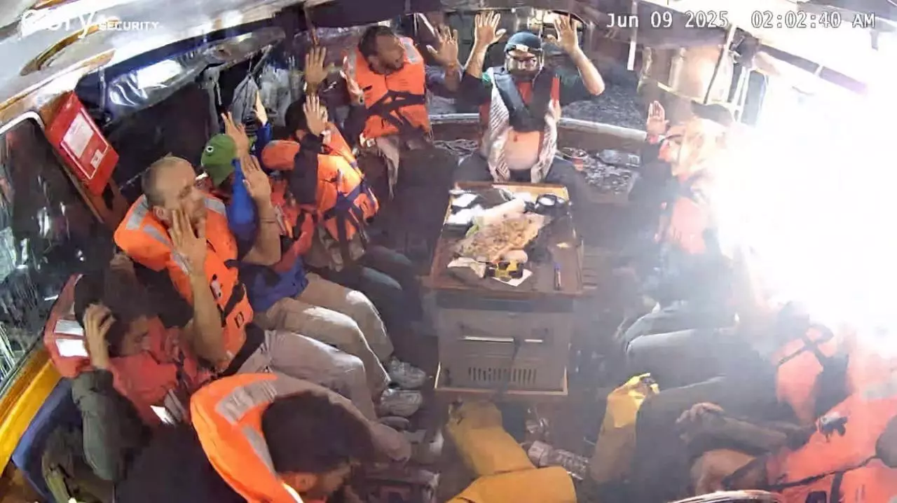 Últimas imagens do Madleen, embarcação da Coalizão Flotilha da Liberdade