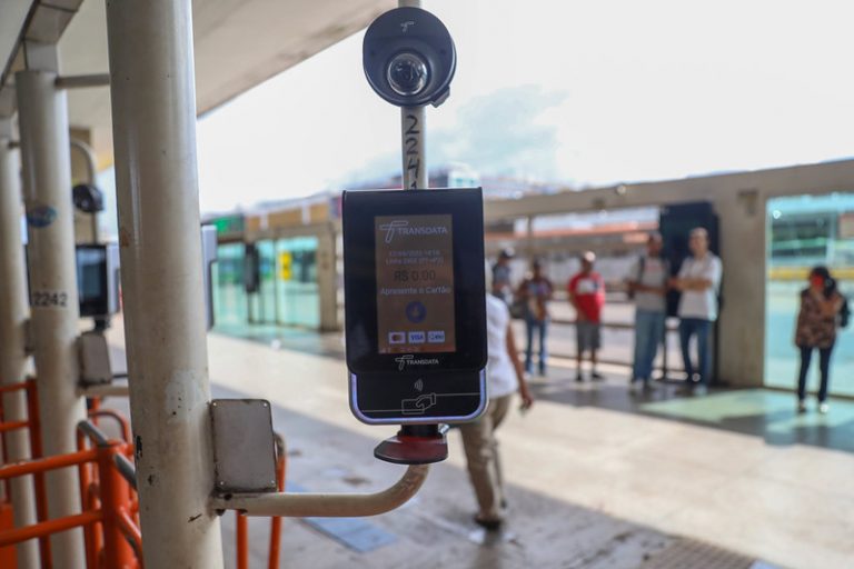 Tarifa zero aos domingos é como distribuir sobremesa para quem não tem o que almoçar