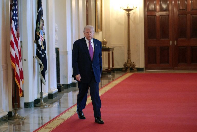 Reforma fiscal de Trump ataca migrantes e impacta América Latina e Caribe