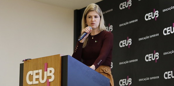 'Sem profissionais e estrutura, não há SUS que resista', afirma presidenta do CRM-DF