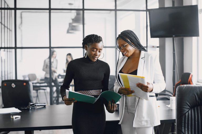 Encontro em Brasília debate sobre discriminação contra mulheres negras no mundo do trabalho 