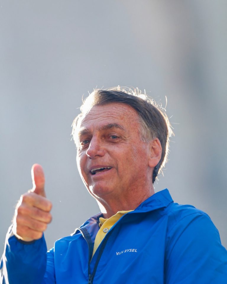 'Se fosse pobre, seria decretada prisão', diz especialista sobre medidas contra Bolsonaro