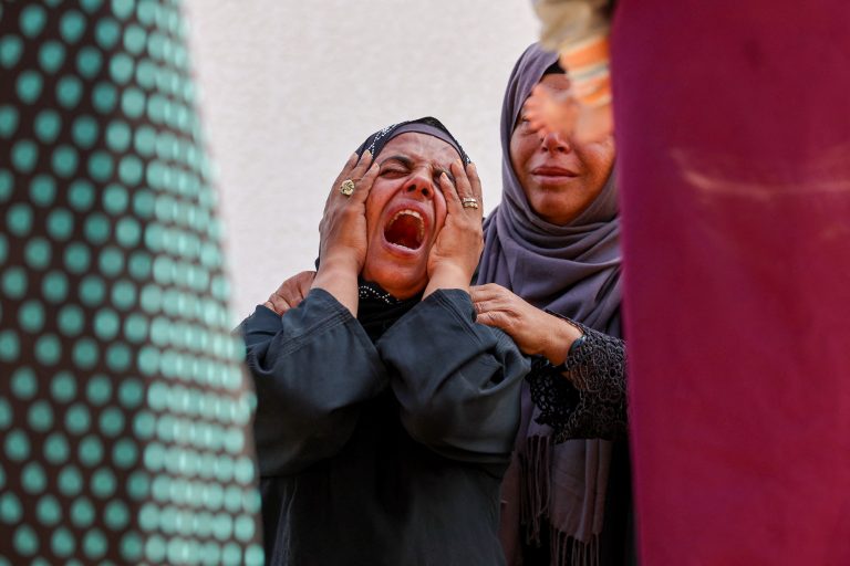 Figuras públicas de Israel pedem ‘sanções paralisantes’ contra país por genocídio em Gaza