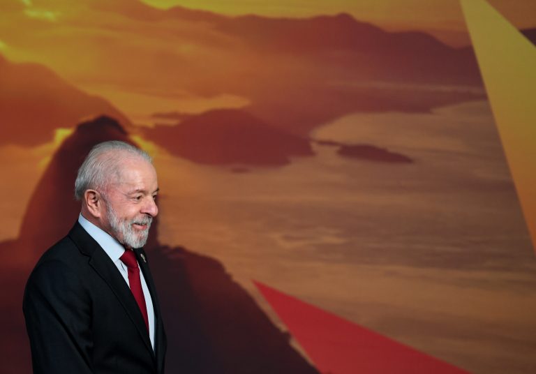'As estruturas do Banco Mundial e do FMI sustentam um Plano Marshall às avessas', diz Lula