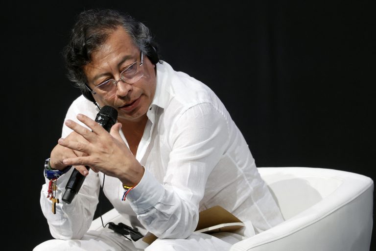 Petro diz que EUA atingiram região costeira da Venezuela e que alvo era guerrilha colombiana