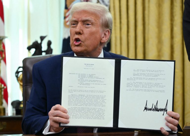 Em nova carta, Trump volta a atacar Justiça brasileira e relaciona tarifaço a Bolsonaro