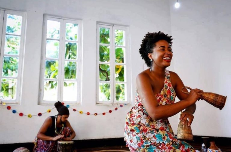 História, música e troca de saberes: espaço de teatro negro no Recife promove eventos gratuitos