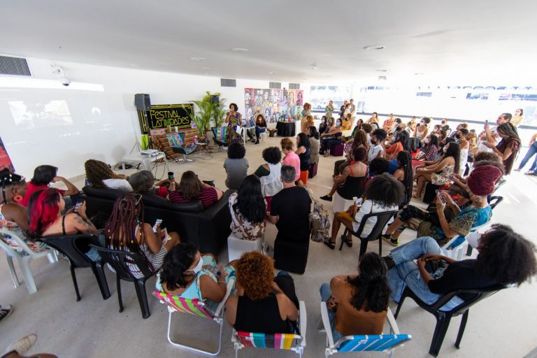 Escritoras negras do DF ocupam Museu Nacional com sarau, feira e lançamentos literários