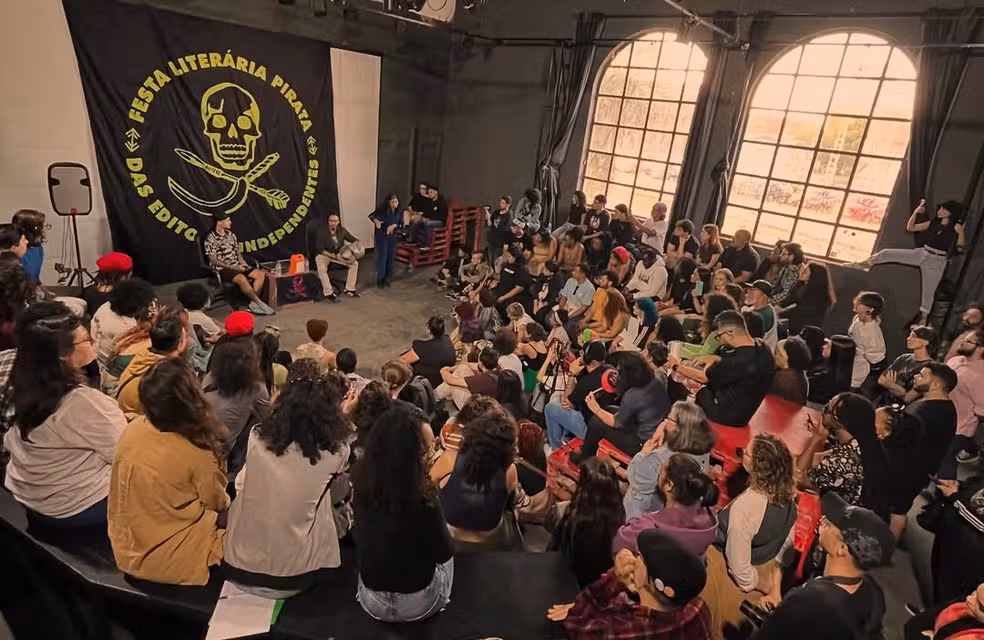 É fácil rasgar contrato quando convém aos conservadores, diz organizador da Flipei 