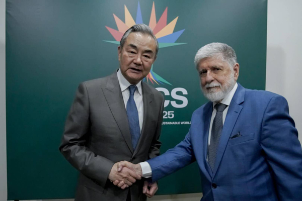 China reforça apoio firme ao Brasil na resistência à 'intimidação tarifária' dos EUA