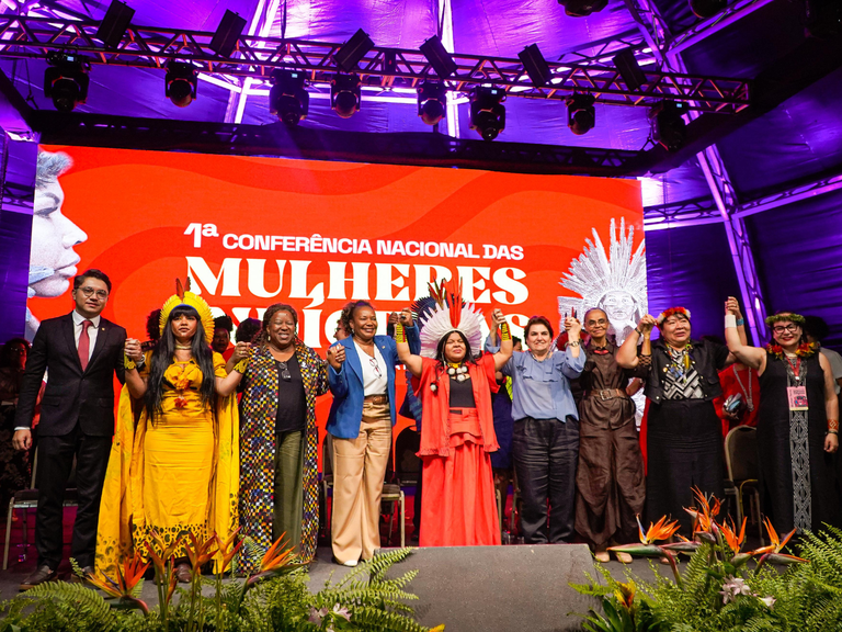 Mulheres indígenas apresentam 49 propostas para orientar políticas públicas no governo Lula