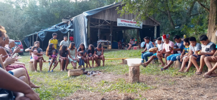 Retirada de indígenas de área estadual em Viamão, proposta por Leite, motiva audiência no RS