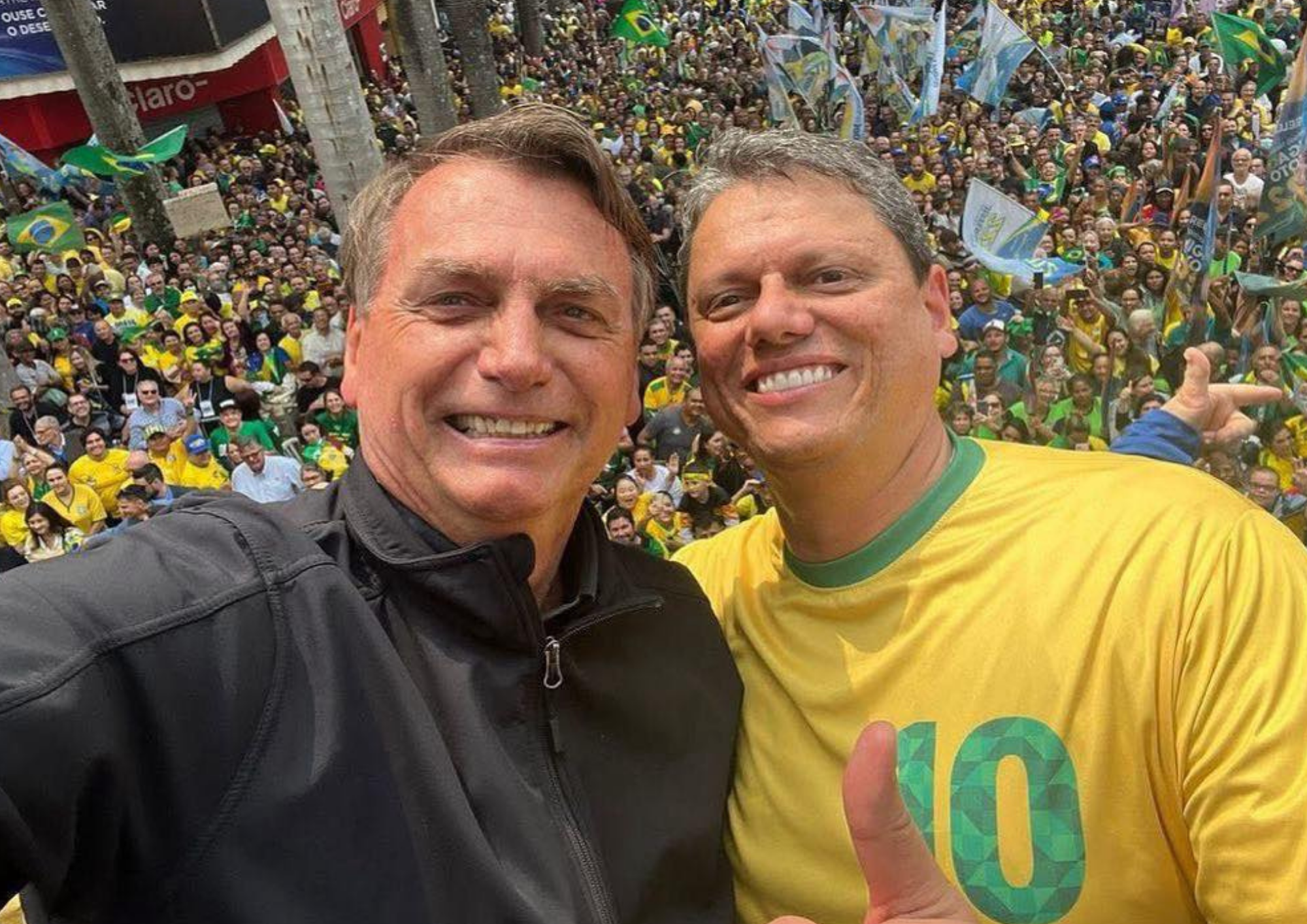 Governador de São Paulo, Tarcísio de Freitas, em manifestação de apoio ao ex-presidente Jair Bolsonaro