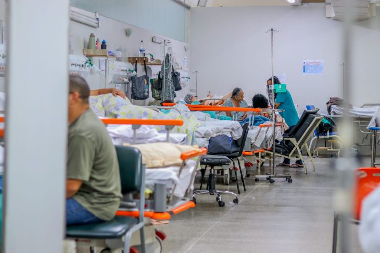 Mesmo após denúncias, saúde do DF ainda continua com déficit de servidores