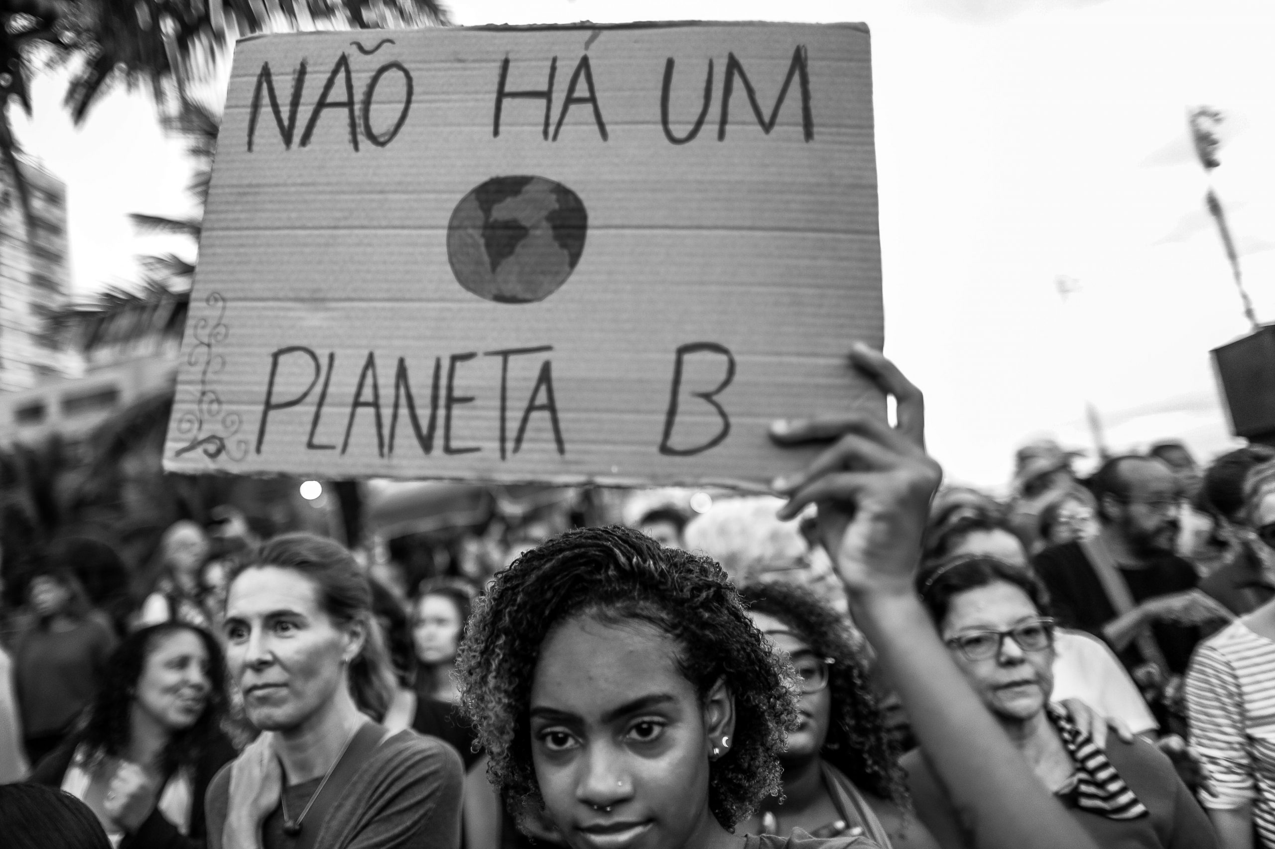 Pesquisador também discute um conjunto de iniciativas que apontam para a superação do atual modelo de agronegócio