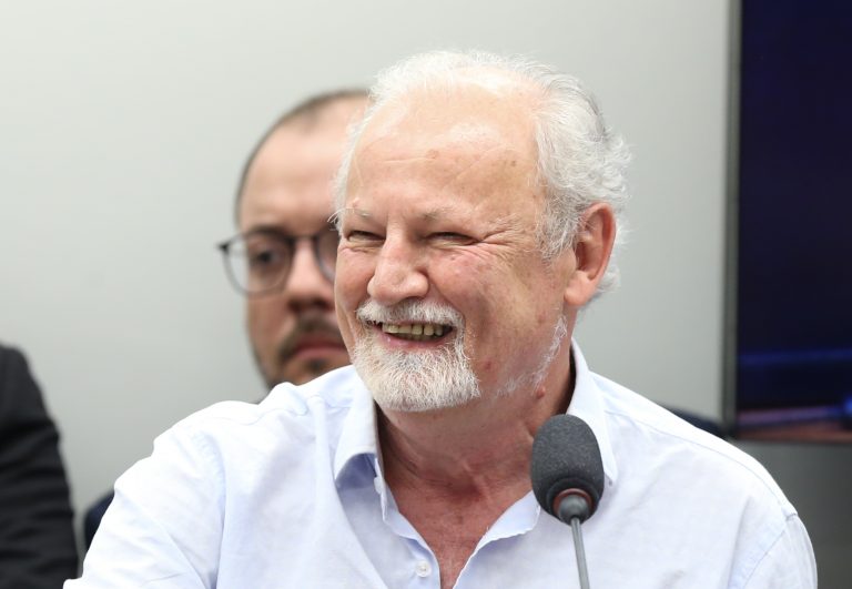 MST irá ajudar a reconstruir Faixa de Gaza, diz coordenador João Pedro Stedile 