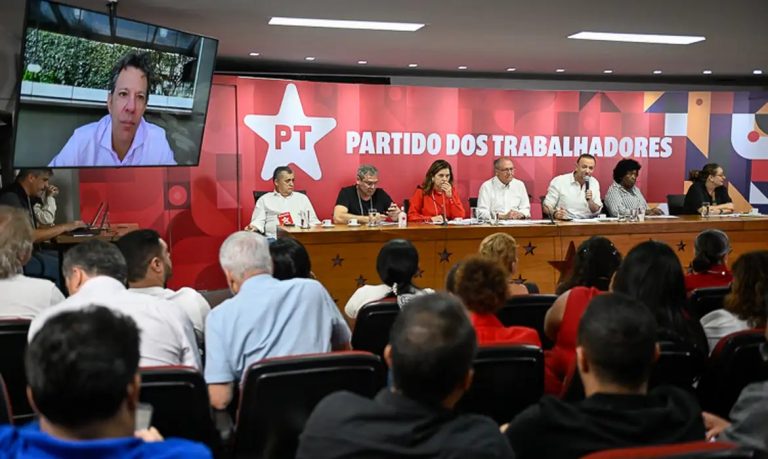 Haddad: 20 milhões de brasileiros não deveriam estar pagando IR