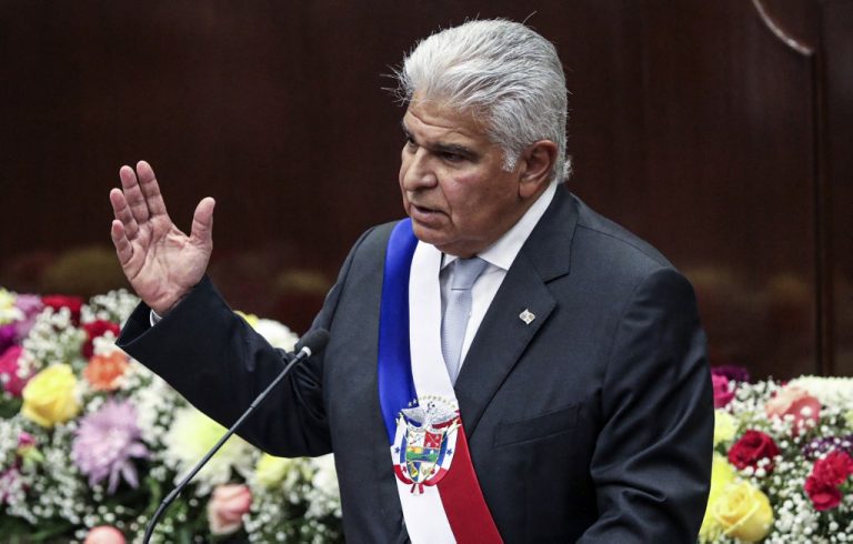 Conheça Mulino, o presidente do Panamá acusado de violações de direitos, que se reúne com Lula