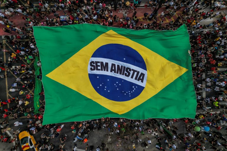 Ruas lotadas, Congresso acuado: atos podem forçar Câmara a abandonar pautas da extrema direita?