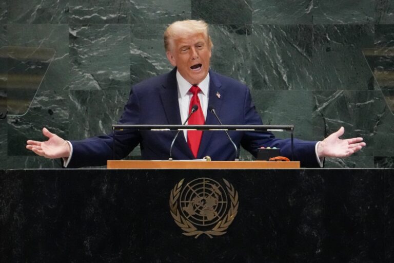 Na ONU, Trump afaga Lula, ataca multilateralismo, espalha fake news e diz que merece Nobel