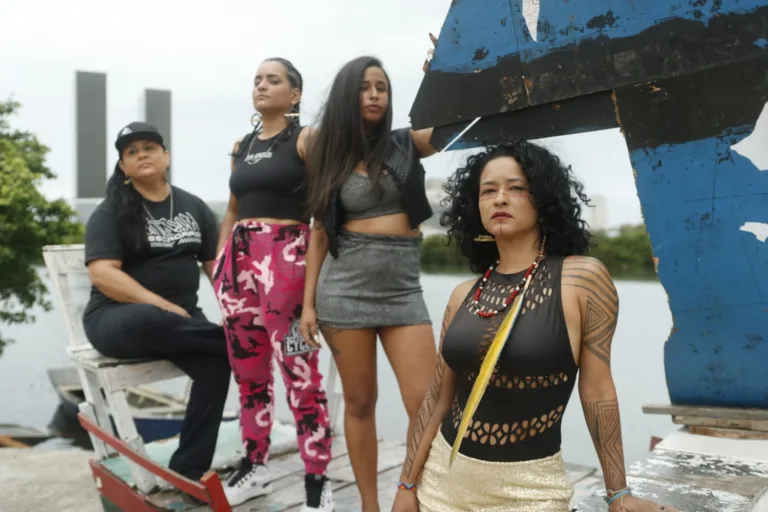 Mulheres do hip hop promovem encontro feminista na zona oeste do Recife, neste sábado
