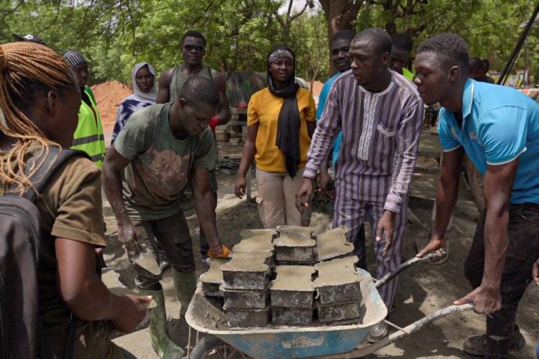 Sahel vira exemplo de revolução popular: 'Governos não existiriam se povo não estivesse junto'