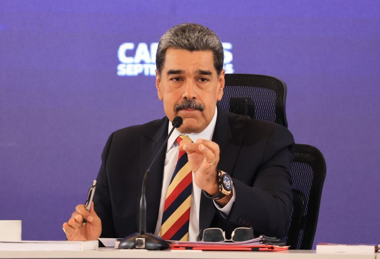 Maduro diz que ataques dos EUA contra a Venezuela levariam a uma luta armada na região